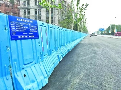 武汉市开展占道施工围挡专项整治成效初显